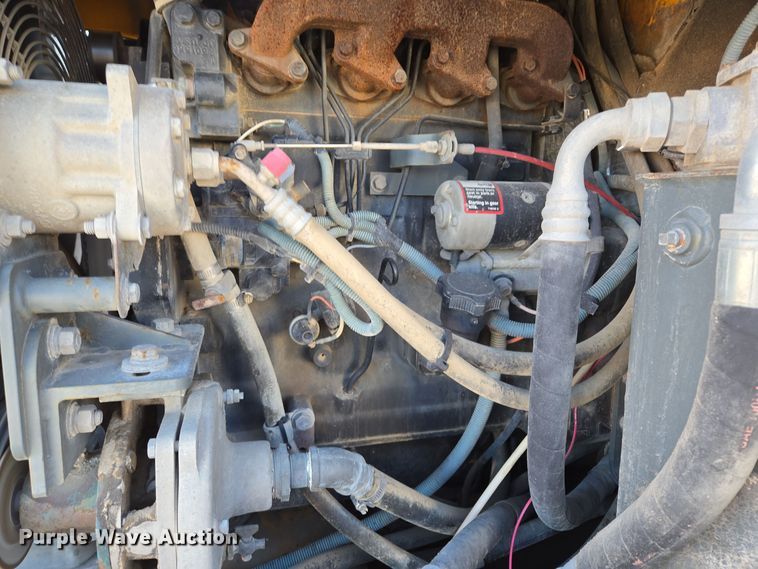 image for item EQ3855 2004 Elgin Pelican  street sweeper