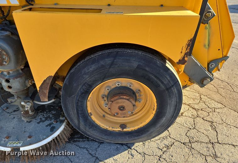 image for item EQ3855 2004 Elgin Pelican  street sweeper