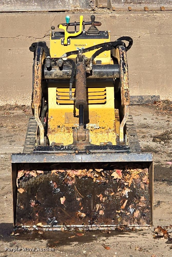 image for item EQ3856 2019 Vermeer  S450TX  compact utility loader