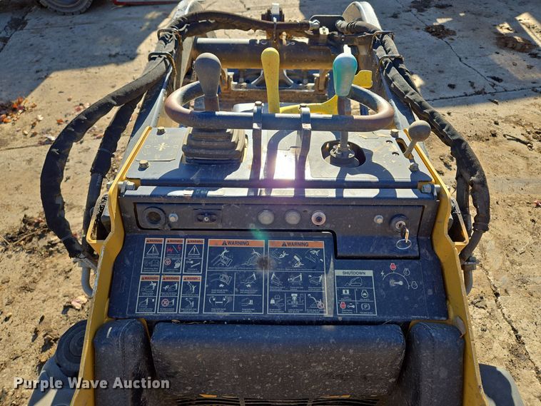 image for item EQ3856 2019 Vermeer  S450TX  compact utility loader