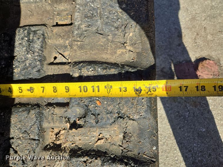 image for item EQ3857 Kubota  SVL 75-2 tracked skid steer loader