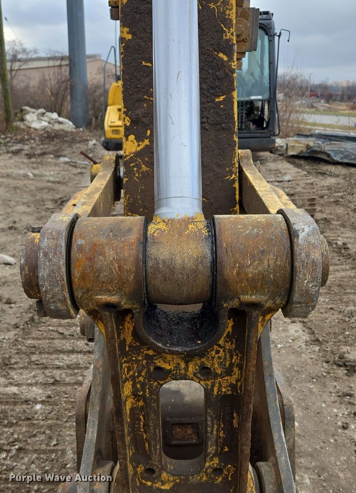 image for item EQ3880 2015 Kobelco  SK210LC-9 excavator