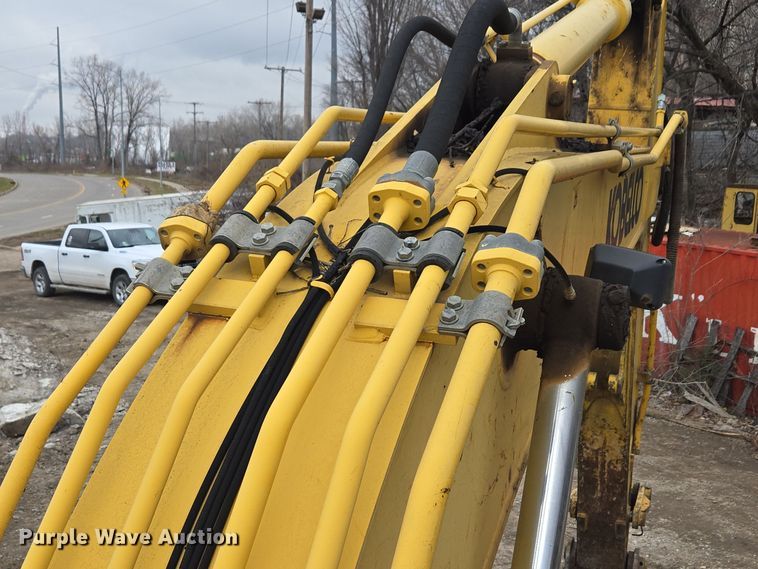 image for item EQ3880 2015 Kobelco  SK210LC-9 excavator