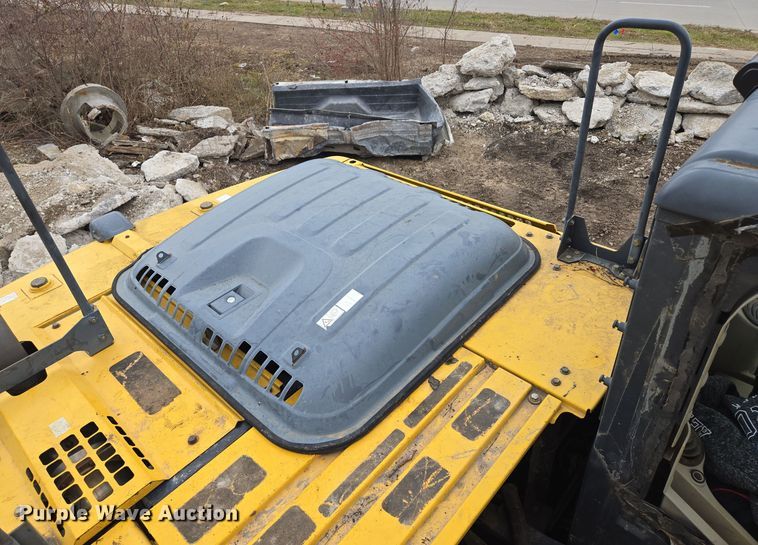 image for item EQ3880 2015 Kobelco  SK210LC-9 excavator