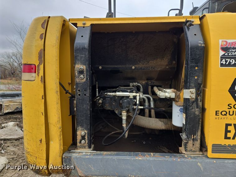 image for item EQ3880 2015 Kobelco  SK210LC-9 excavator