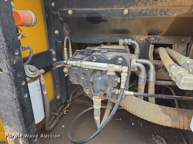 image for item EQ3880 2015 Kobelco  SK210LC-9 excavator