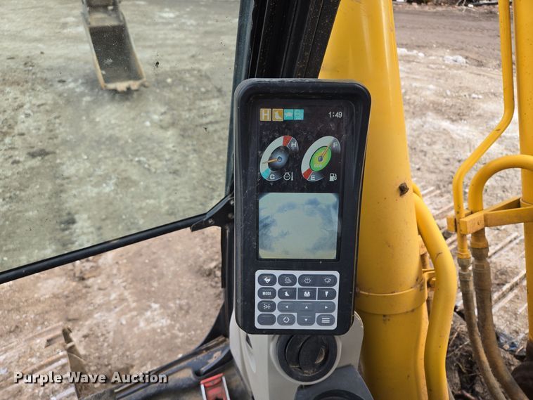 image for item EQ3880 2015 Kobelco  SK210LC-9 excavator