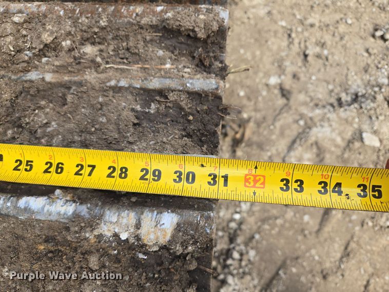 image for item EQ3880 2015 Kobelco  SK210LC-9 excavator