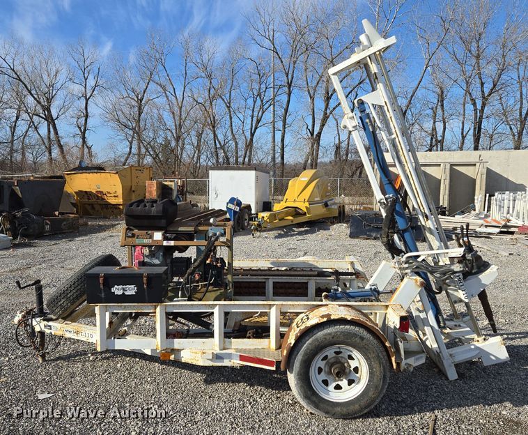 image for item EQ3882 2006 Mid-Western Machinery  HRT 110 vertical drill trailer
