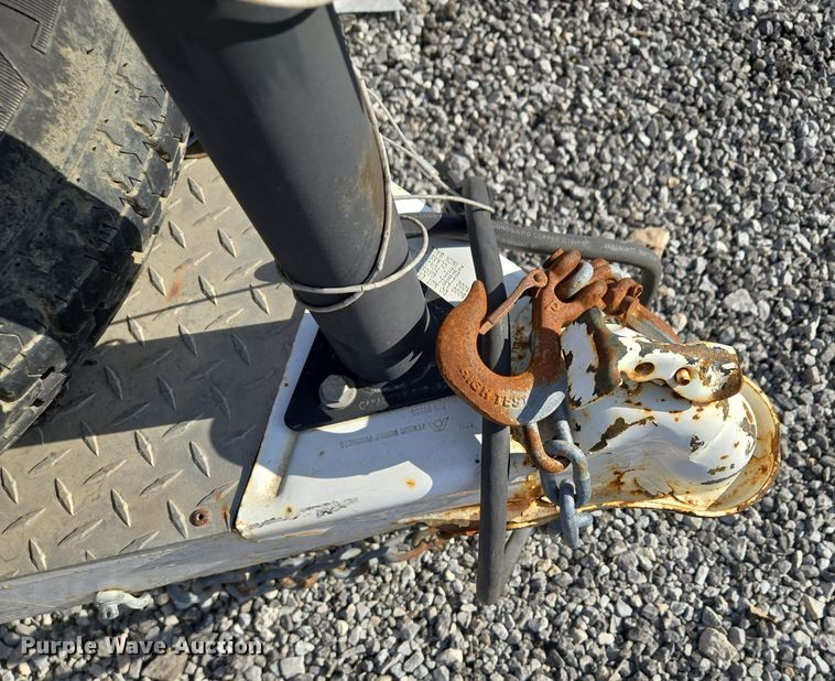 image for item EQ3882 2006 Mid-Western Machinery  HRT 110 vertical drill trailer