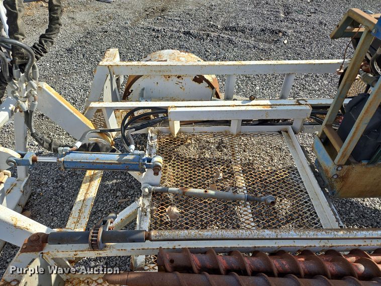image for item EQ3882 2006 Mid-Western Machinery  HRT 110 vertical drill trailer