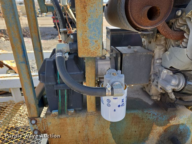 image for item EQ3882 2006 Mid-Western Machinery  HRT 110 vertical drill trailer