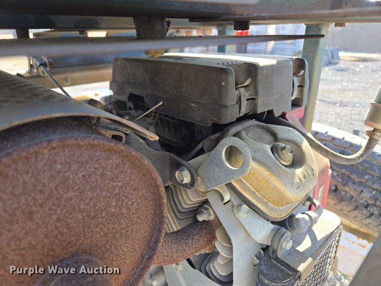 image for item EQ3882 2006 Mid-Western Machinery  HRT 110 vertical drill trailer