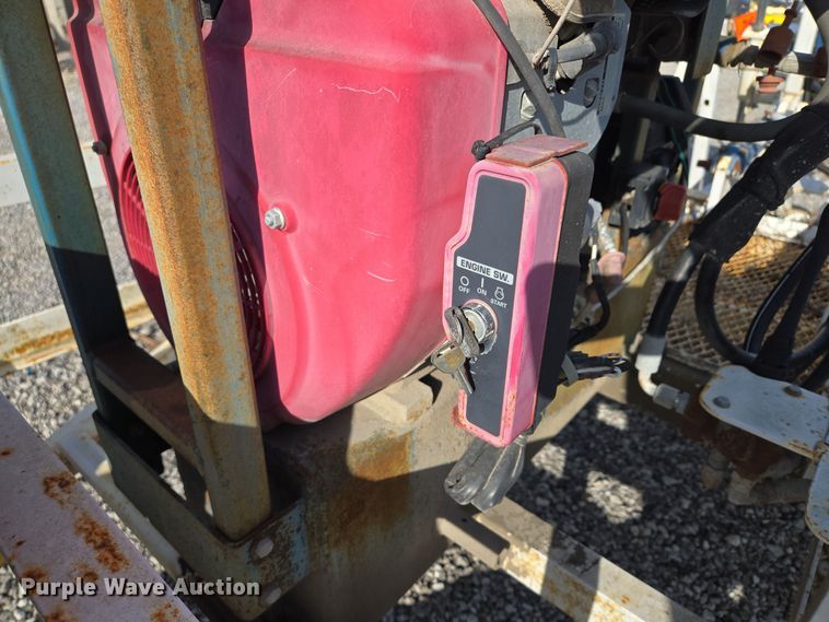 image for item EQ3882 2006 Mid-Western Machinery  HRT 110 vertical drill trailer