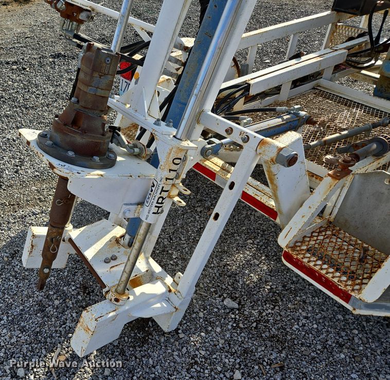 image for item EQ3882 2006 Mid-Western Machinery  HRT 110 vertical drill trailer