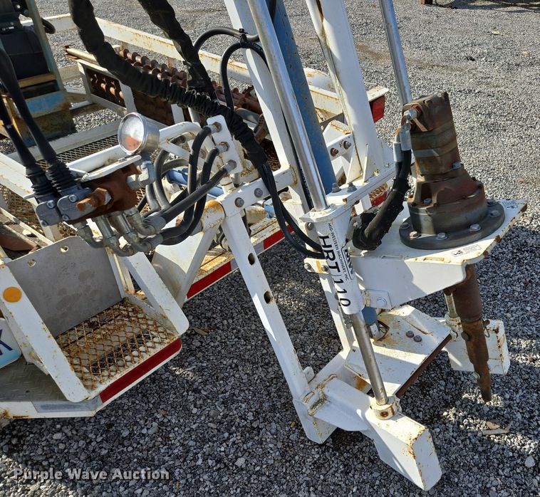 image for item EQ3882 2006 Mid-Western Machinery  HRT 110 vertical drill trailer