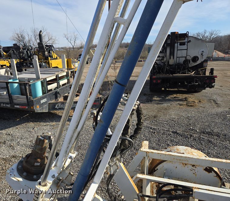 image for item EQ3882 2006 Mid-Western Machinery  HRT 110 vertical drill trailer