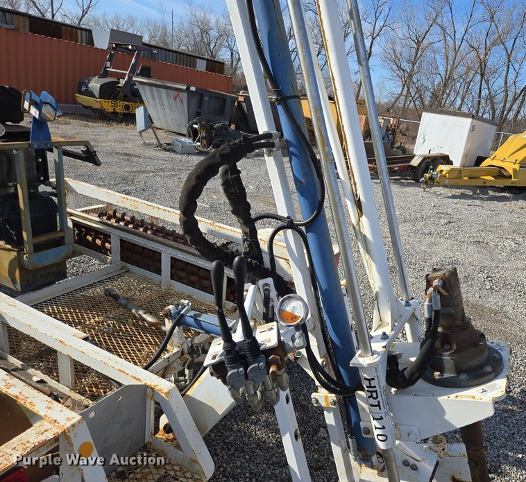 image for item EQ3882 2006 Mid-Western Machinery  HRT 110 vertical drill trailer