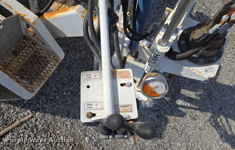 image for item EQ3882 2006 Mid-Western Machinery  HRT 110 vertical drill trailer