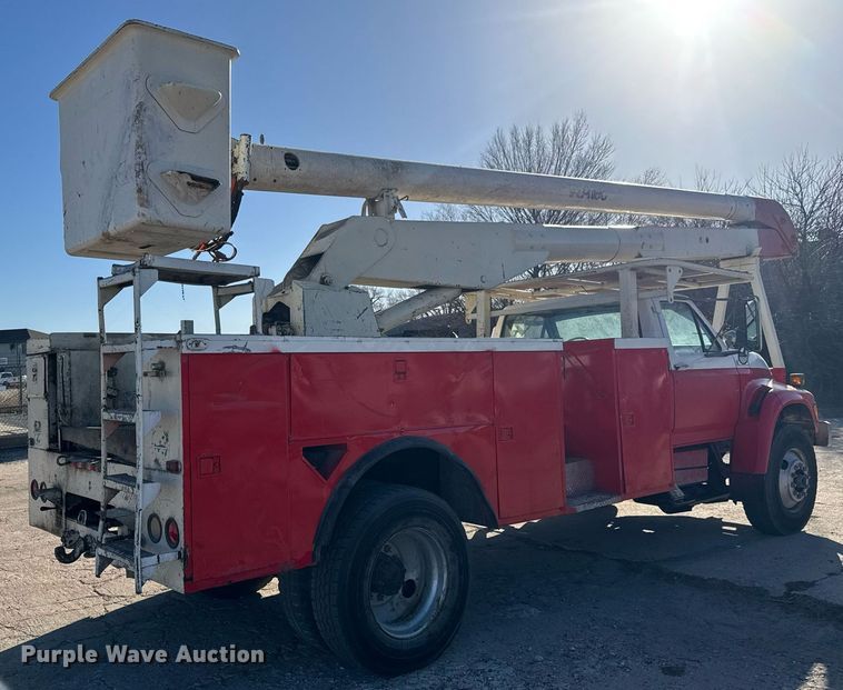 image for item LH9390 1995 Ford F800 bucket truck