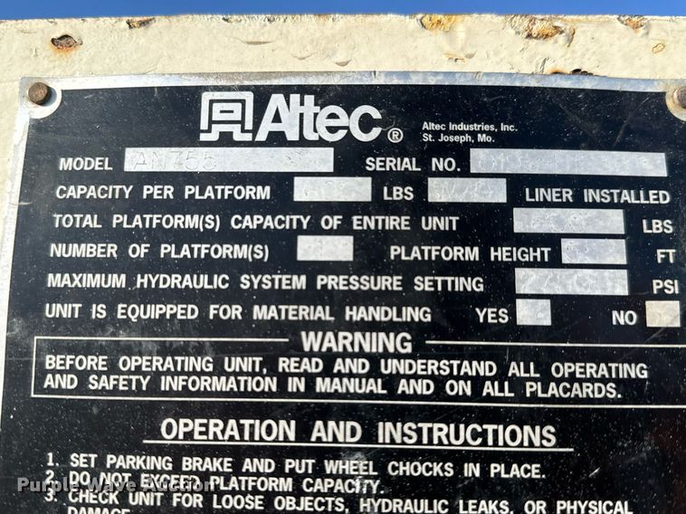 image for item LH9390 1995 Ford F800 bucket truck