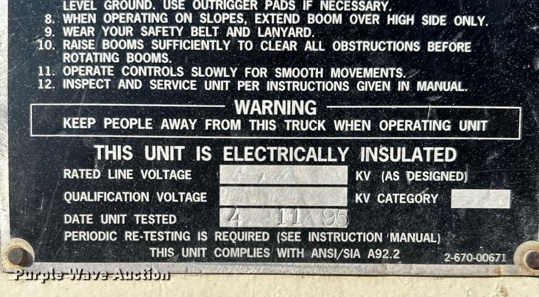 image for item LH9390 1995 Ford F800 bucket truck