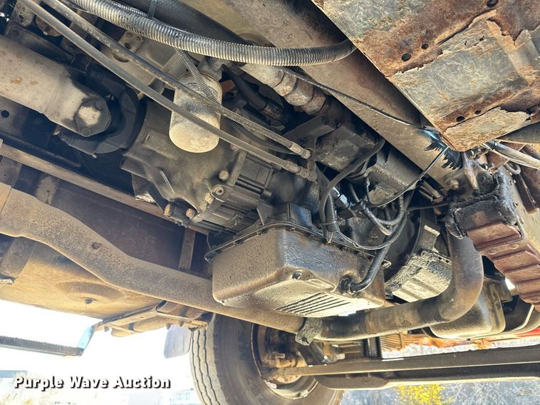 image for item LH9390 1995 Ford F800 bucket truck