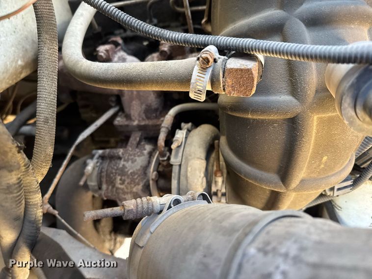 image for item LH9390 1995 Ford F800 bucket truck