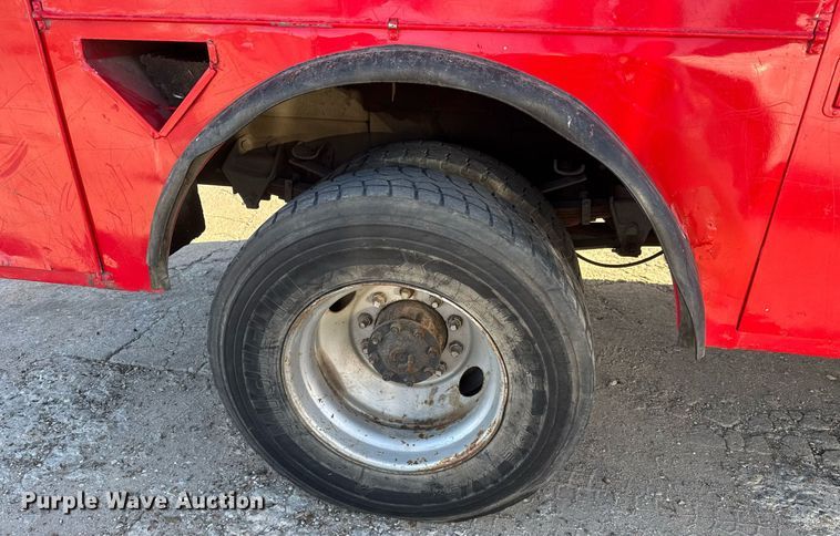 image for item LH9390 1995 Ford F800 bucket truck