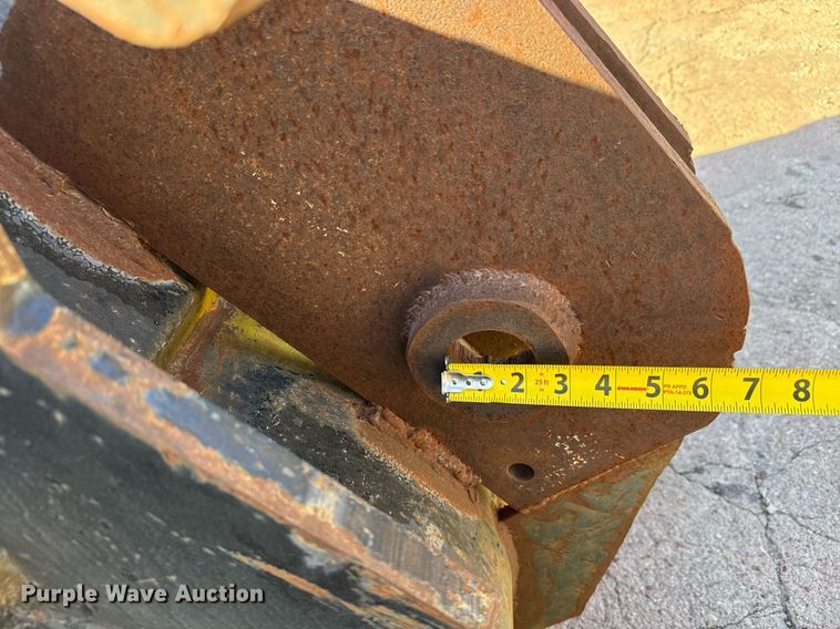 image for item LH9391 Wheel loader grapple bucket