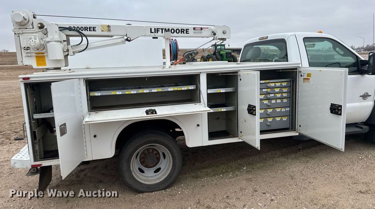 image for item LH9392 2014 Ford F550 Super Duty XL utility / service truck