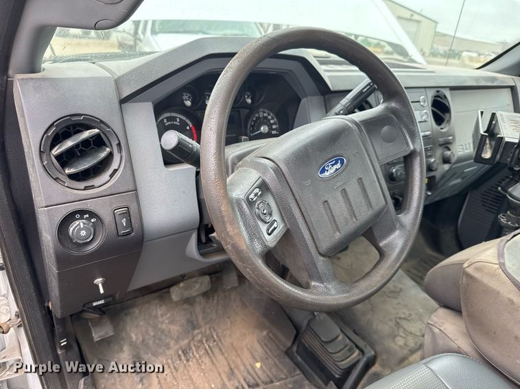 image for item LH9392 2014 Ford F550 Super Duty XL utility / service truck