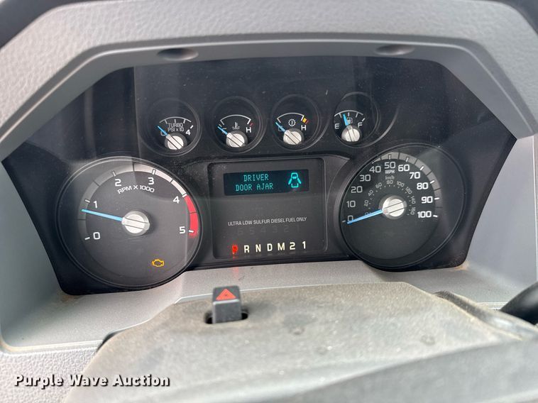 image for item LH9392 2014 Ford F550 Super Duty XL utility / service truck