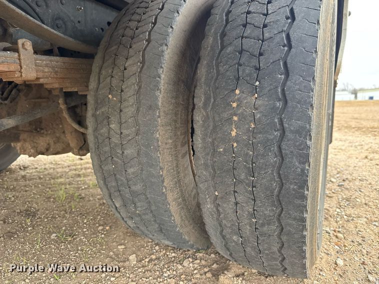 image for item LH9392 2014 Ford F550 Super Duty XL utility / service truck