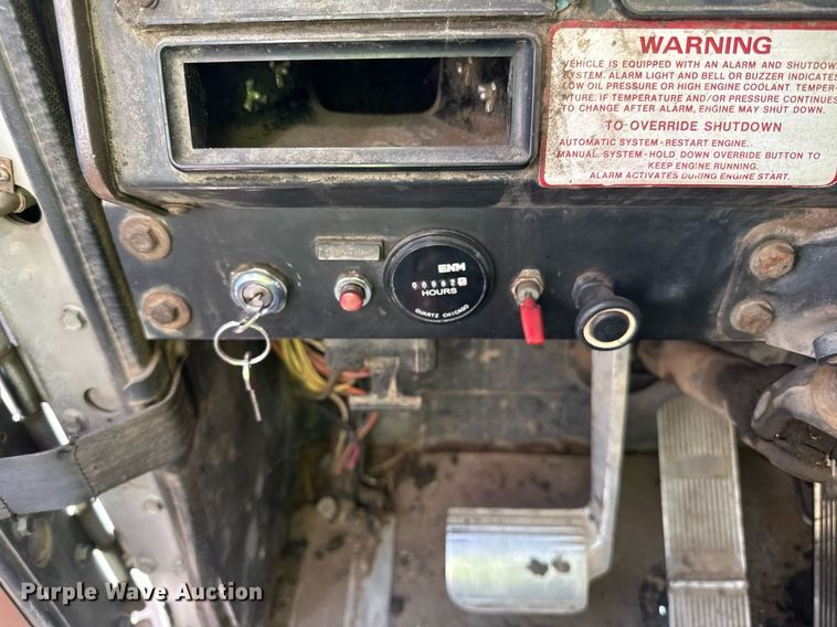 image for item LR9520 1989 International  F9370 semi truck