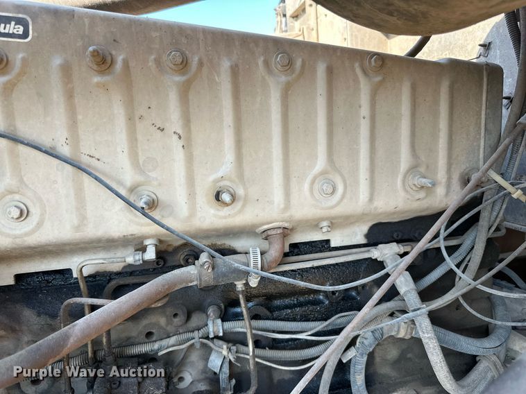 image for item LR9520 1989 International  F9370 semi truck