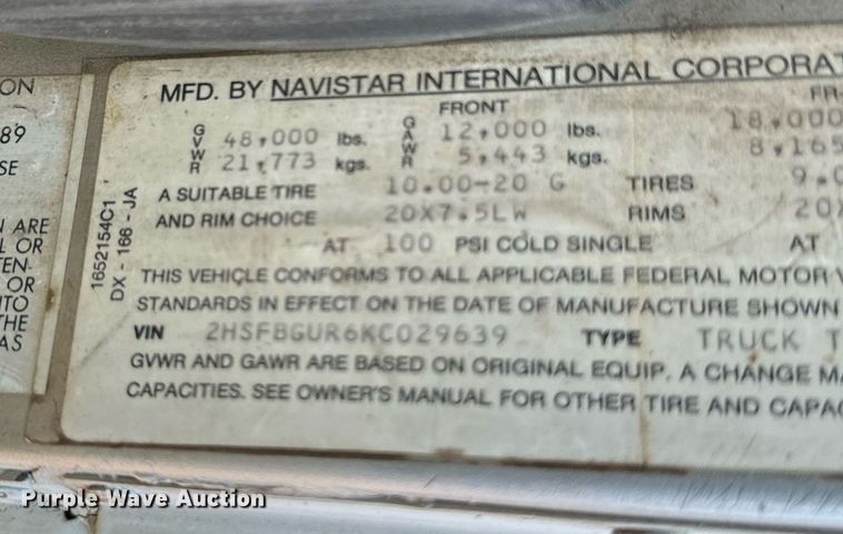 image for item LR9520 1989 International  F9370 semi truck