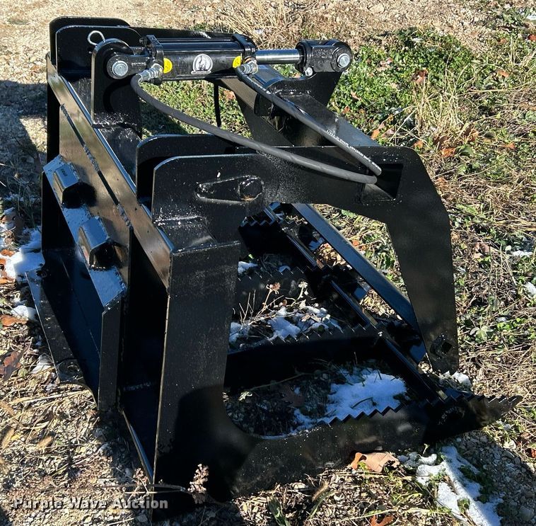 image for item NJ9624 Patriot Implements skid steer grapple bucket