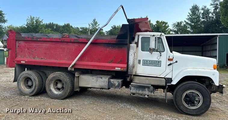 image for item OF9897 1997 International  2574 dump truck