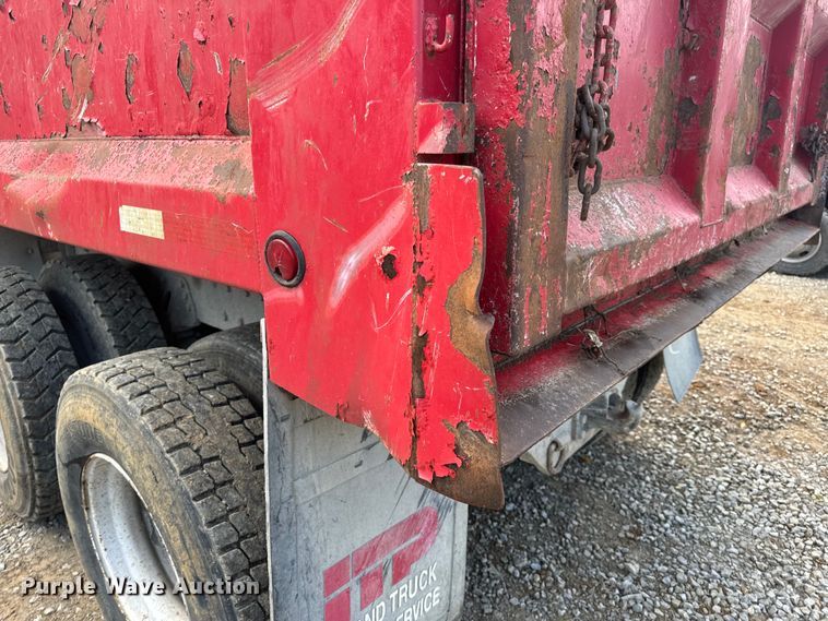 image for item OF9897 1997 International  2574 dump truck