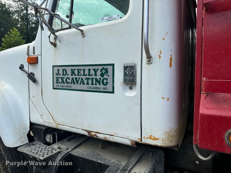 image for item OF9897 1997 International  2574 dump truck