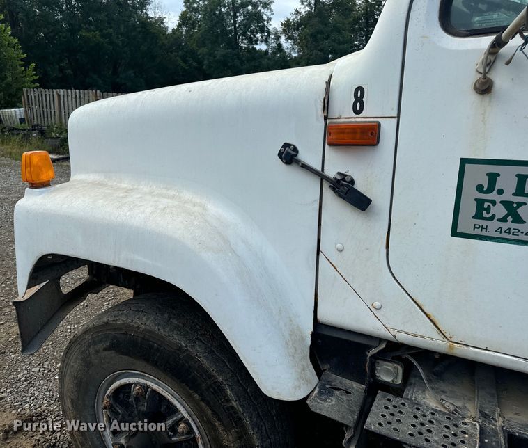 image for item OF9897 1997 International  2574 dump truck