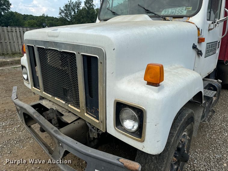 image for item OF9897 1997 International  2574 dump truck