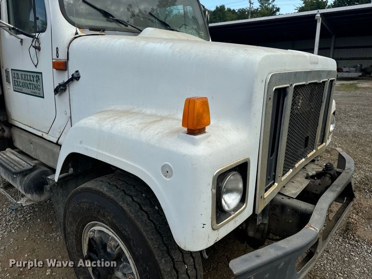 image for item OF9897 1997 International  2574 dump truck