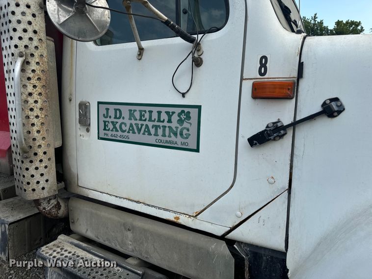 image for item OF9897 1997 International  2574 dump truck