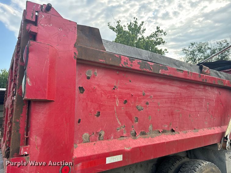 image for item OF9897 1997 International  2574 dump truck