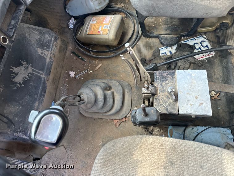 image for item OF9897 1997 International  2574 dump truck