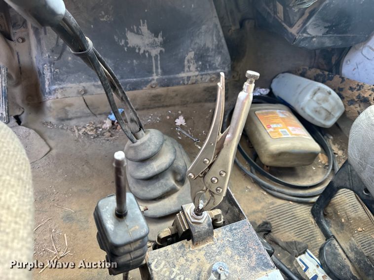 image for item OF9897 1997 International  2574 dump truck