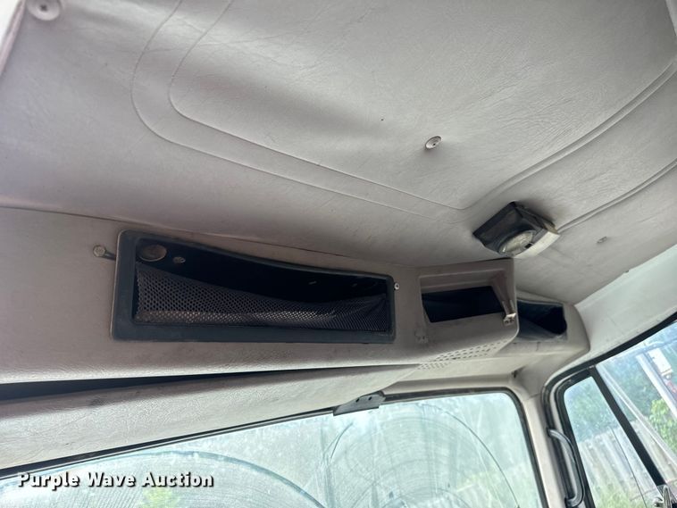 image for item OF9897 1997 International  2574 dump truck