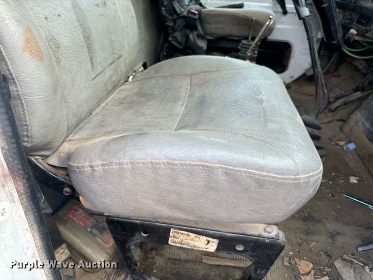 image for item OF9897 1997 International  2574 dump truck